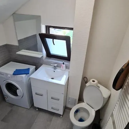 Pomiculturii 8 - Quiet 1br With Balcony *