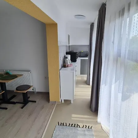 شقة Pomiculturii 8 - Quiet 1br With Balcony تيميشورا
