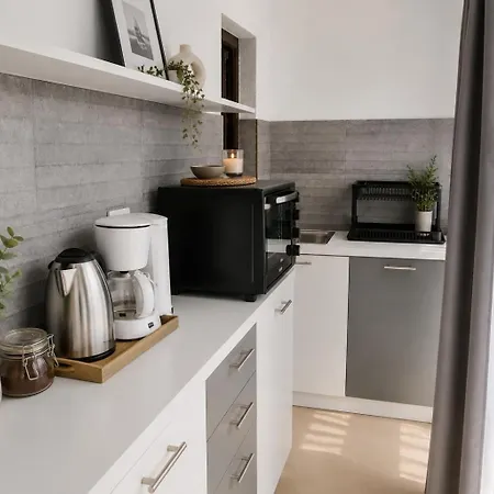 Pomiculturii 8 - Quiet 1br With Balcony شقة